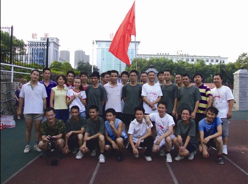 子夜无人免费观看