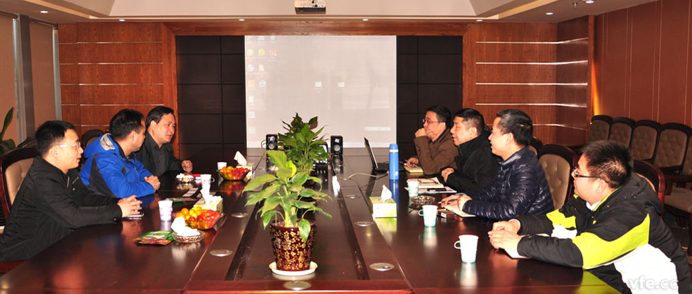 全国电磁计量技术委员会邵海明秘书长在湖南省计量检测研究院李庆先副院长的陪同下,莅临银河电气指导工作 全国电磁计量技术委员会邵海明秘书长在湖南省计量检测研究院李庆先副院长的陪同下,莅临银河电气指导工作