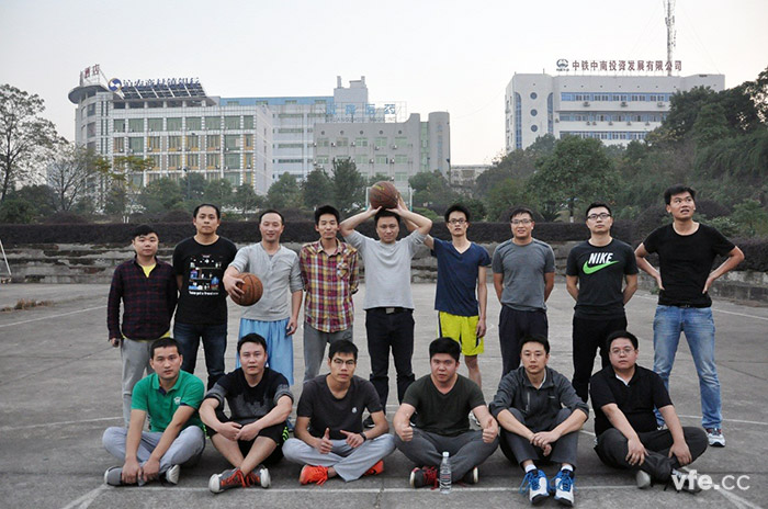 银河电气展开子母公司的篮球友谊赛