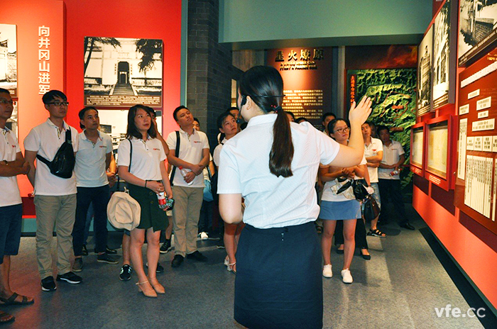 银河人参观湖南党史陈列馆