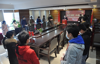 携手同抗疫 银河献爱心